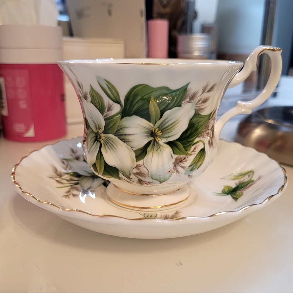 Royal Albert Trillium Tea Cup & Saucer